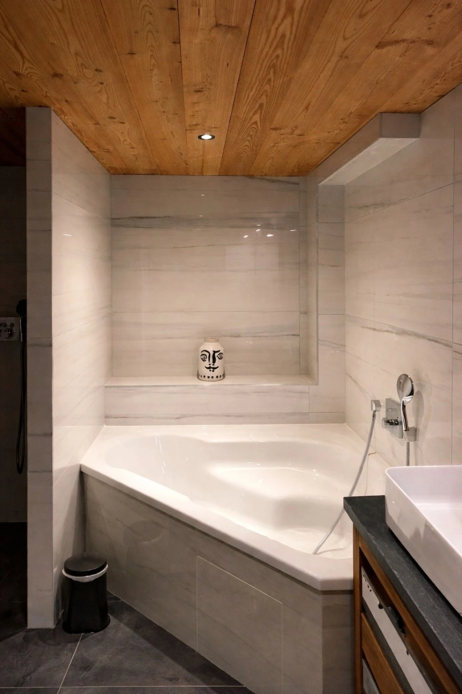 Artisan Carreleur à Albertville — <span>Pose Carrelage & Pierre Naturelle en Savoie</span>